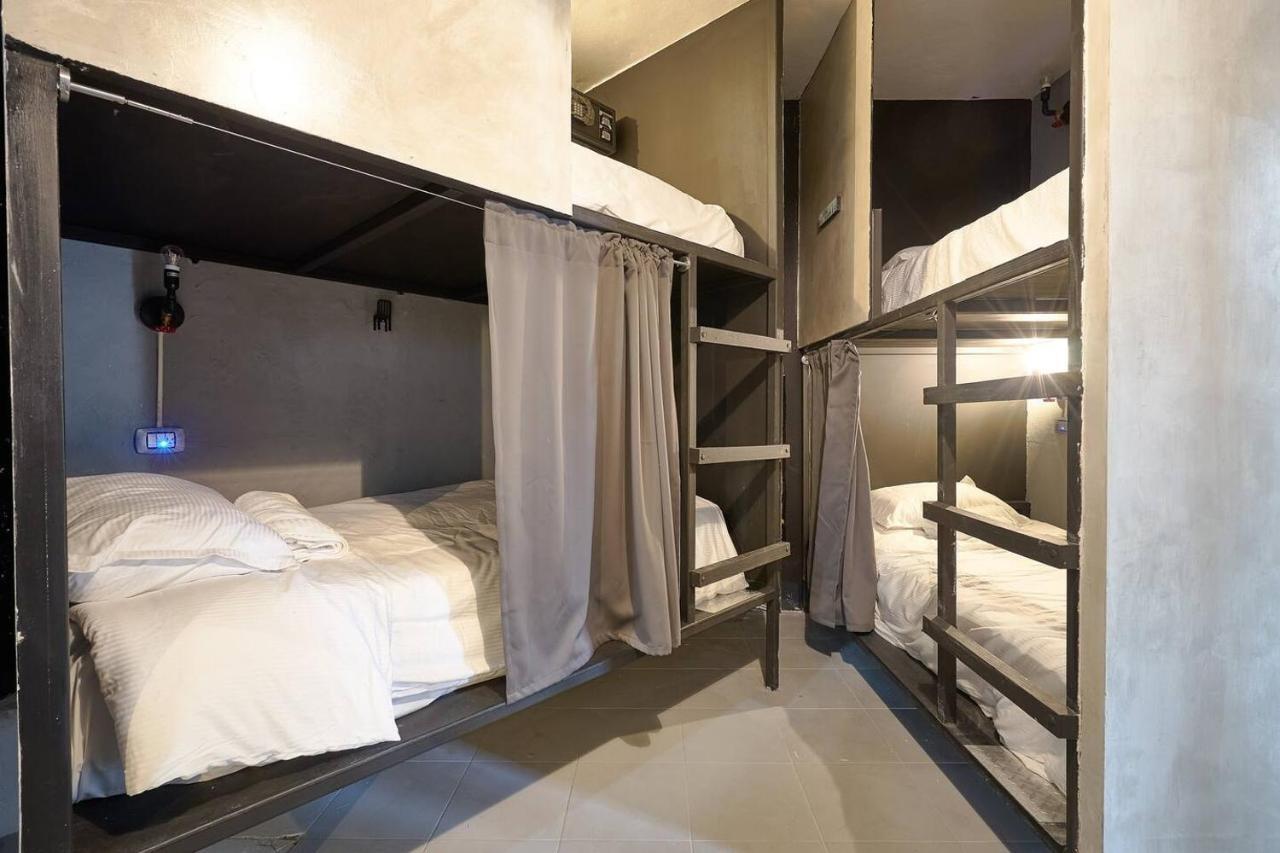 We Hostel And Suites Miraflores By Stand Out Hotels Collection Santo Domingo Exteriör bild
